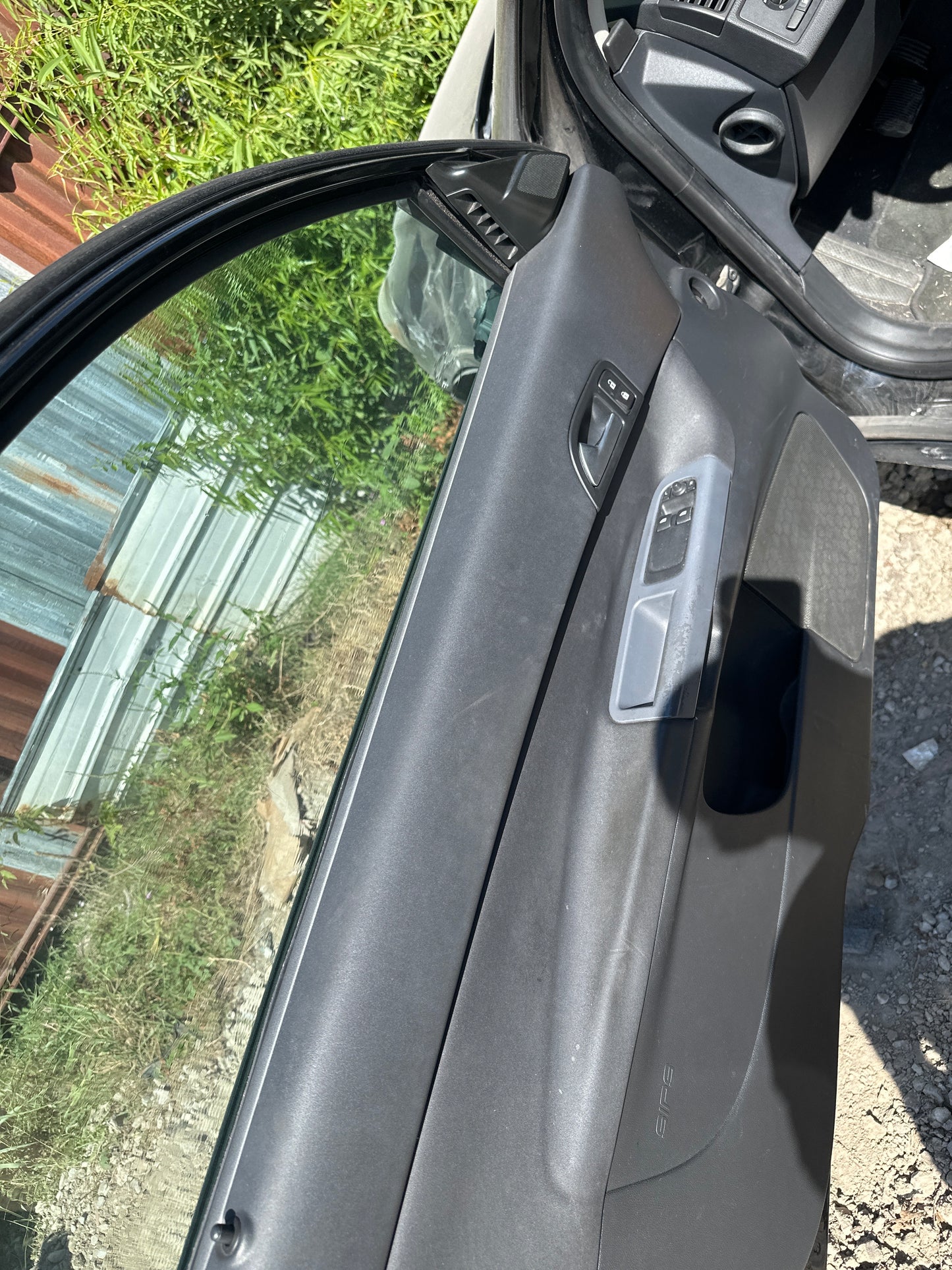 2/2 2006-2013 Volvo C30 | All Parts G - Z | SKU #: M17818