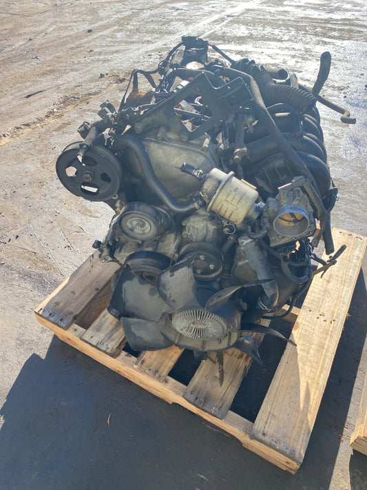 2005-2006 NISSAN TITAN 5.6 L ENGINE - #M17691
