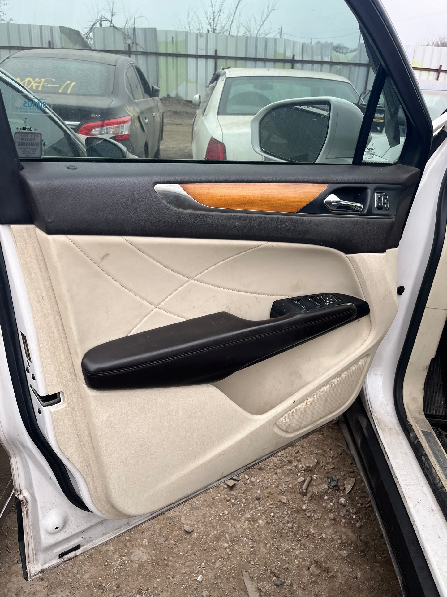 2015-2018 LINCOLN MKC - #M18271