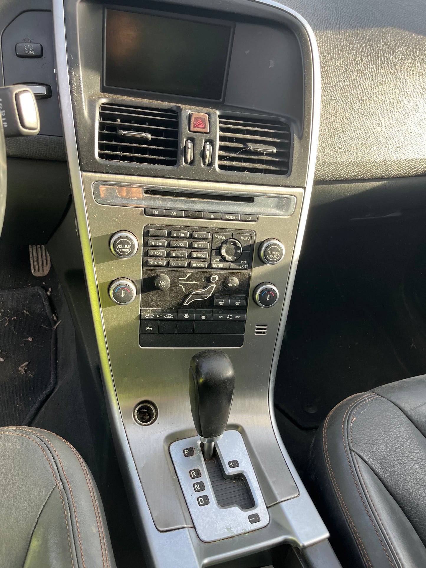 2010 VOLVO XC60 - STOCK #: M18479