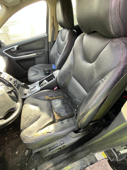 2010 VOLVO XC60 - STOCK #: M18479