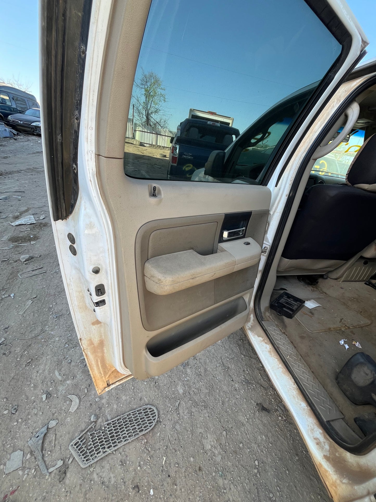 2004 Ford F150 - Stock #: M18745 - MR-15