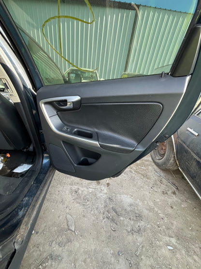 2010 VOLVO XC60 - STOCK #: M18479