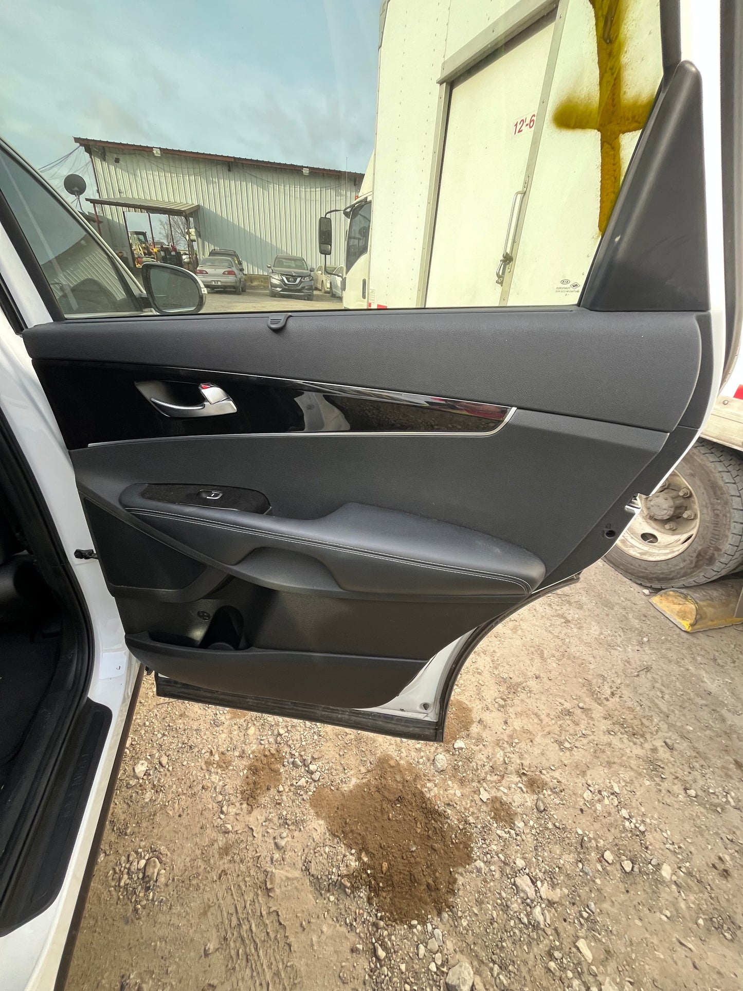 2017 KIA SORENTO - STOCK #: M18557