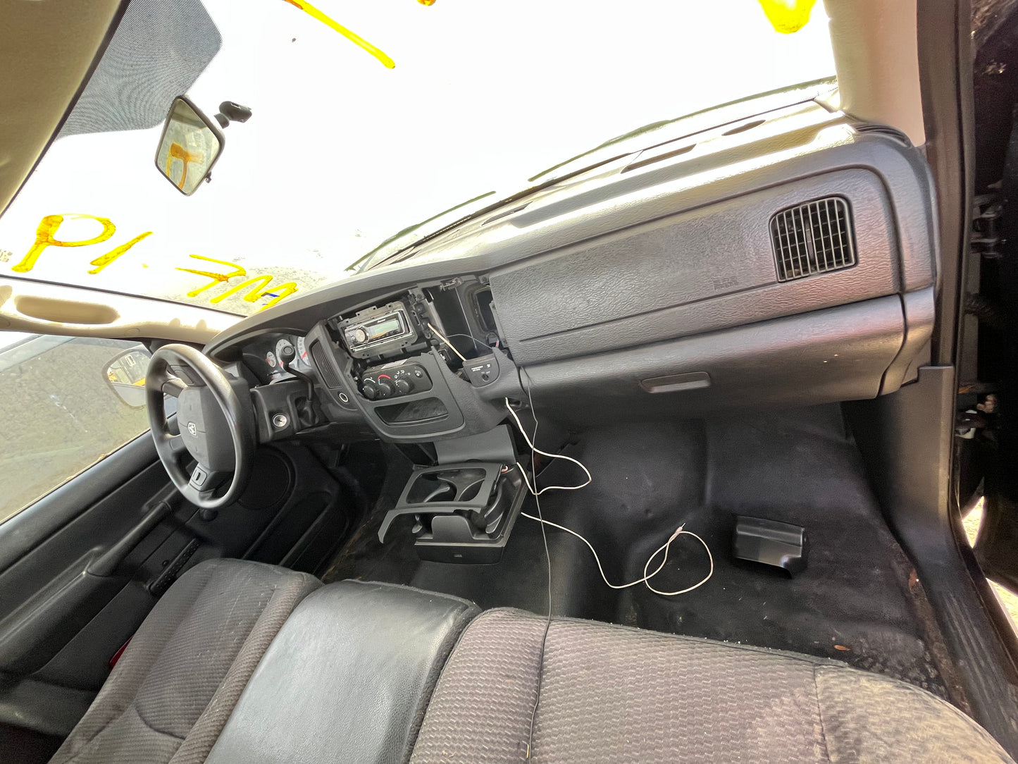 2004 Dodge RAM 1500 - Stock #: M18509 - MF-19