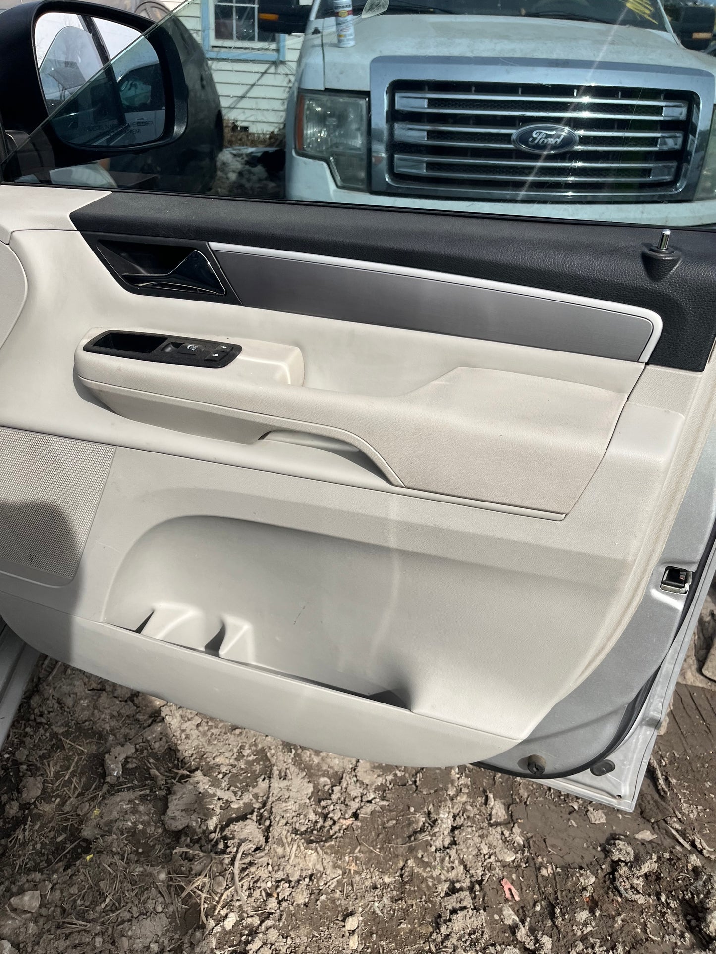 2009-2014 Volkswagen Routan - Stock #: M18500