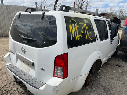 2005 Nissan Pathfinder - Stock #: M18621 - ML-11
