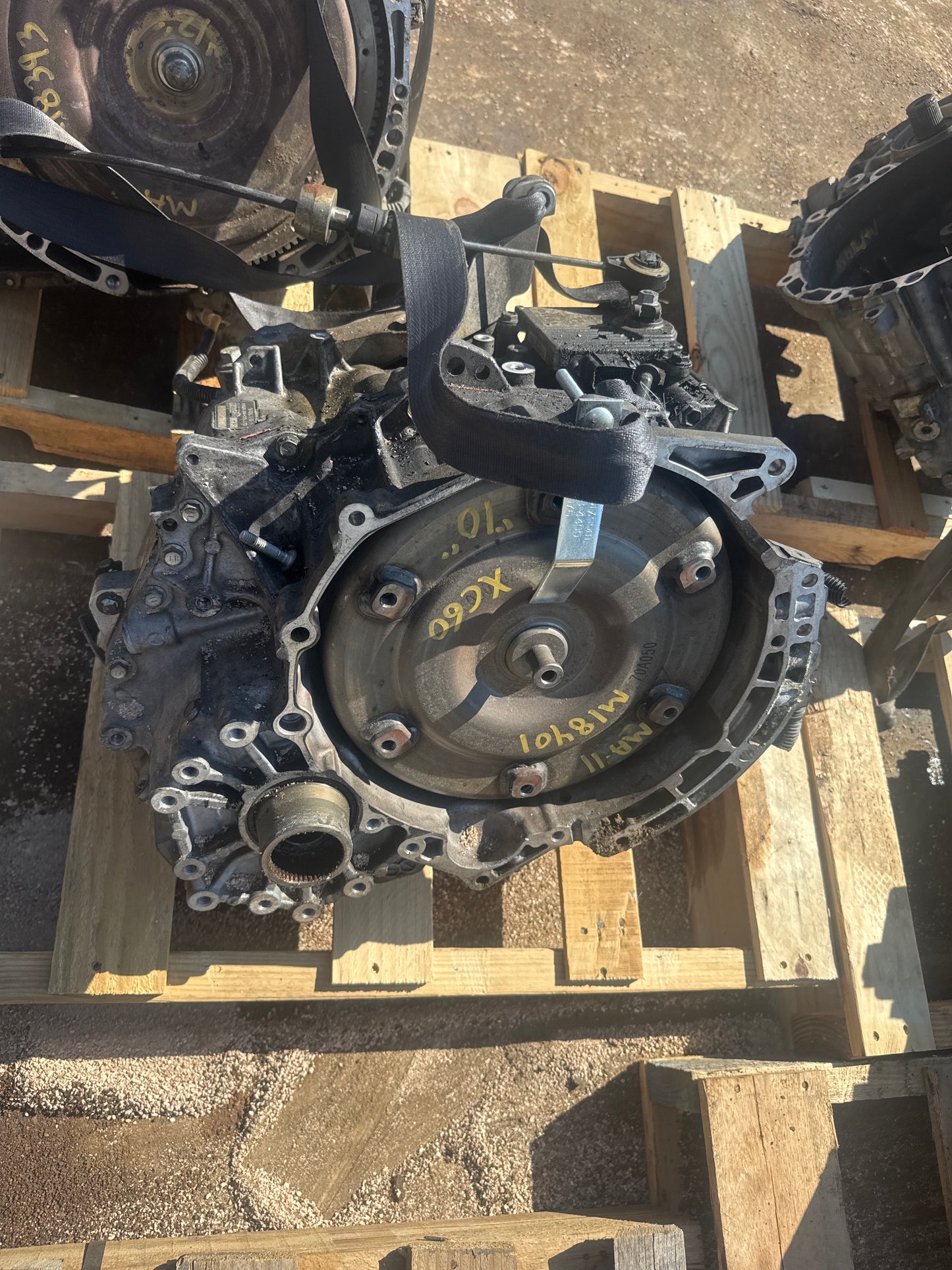 2010 VOLVO XC60  -  AUTOMATIC TRANSMISSION - #M18401