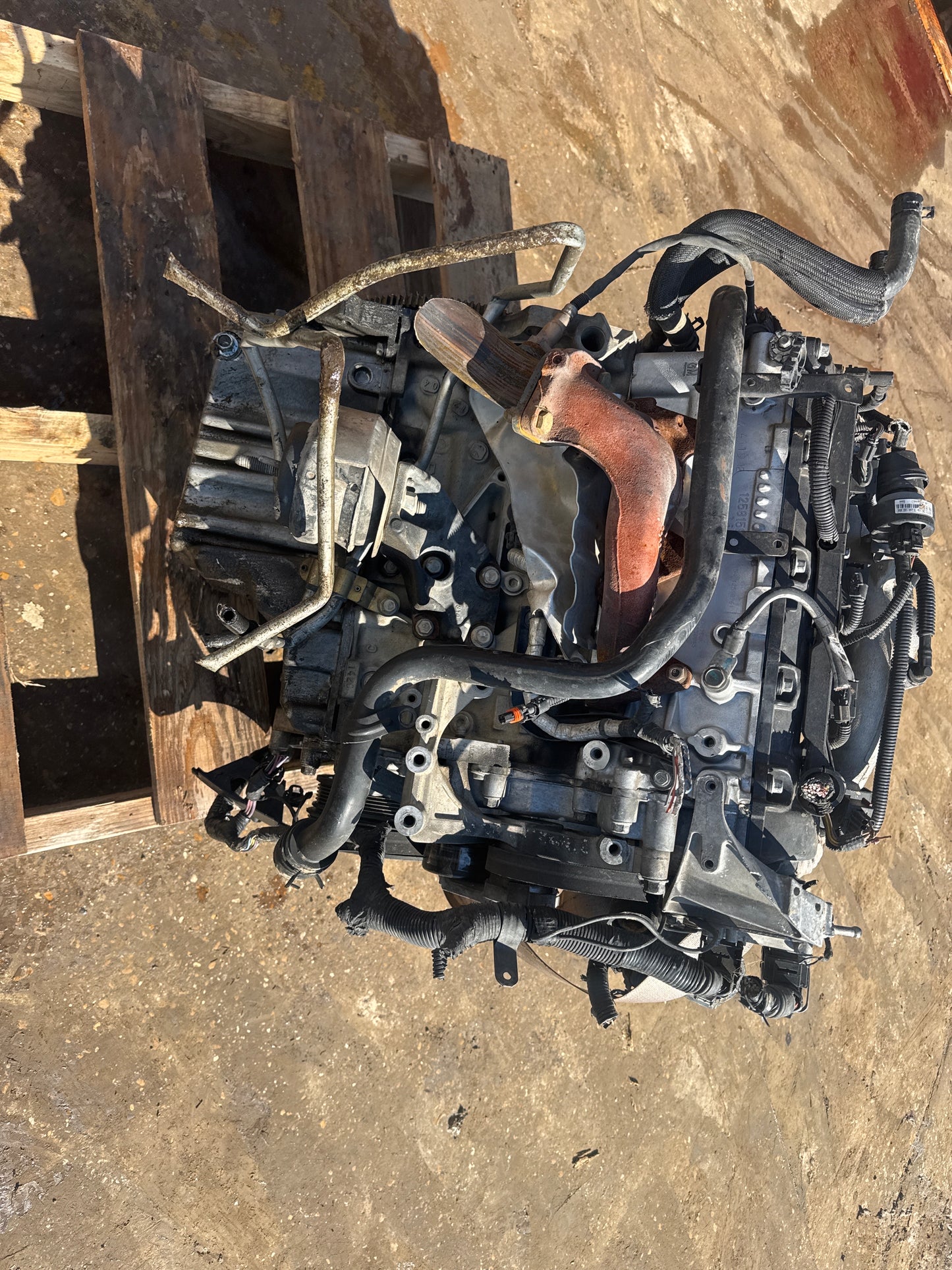 2005 CADILLAC CTS - 3.6 L ENGINE - # M18341