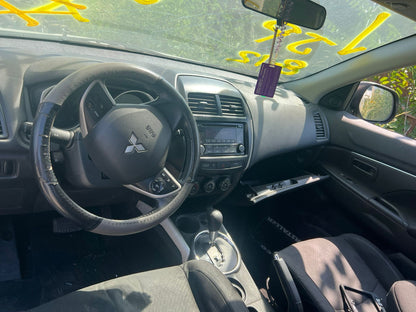 2/2 2011-2015 Mitsubishi Outlander | All Parts G - Z | SKU #: M17494 XL-4