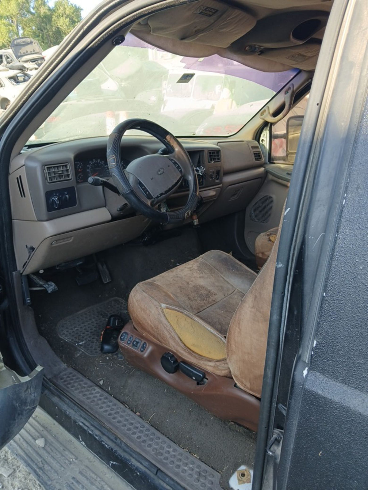CA_VEHICLE_MEDIA:12993712570:3236311545