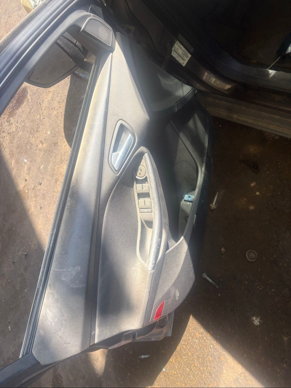 CA_VEHICLE_MEDIA:13036703812:3255686873