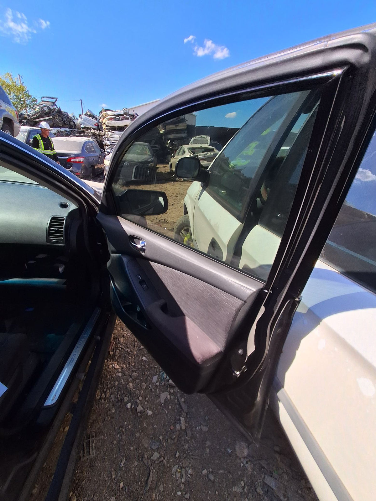 CA_VEHICLE_MEDIA:13090786228:3264652504