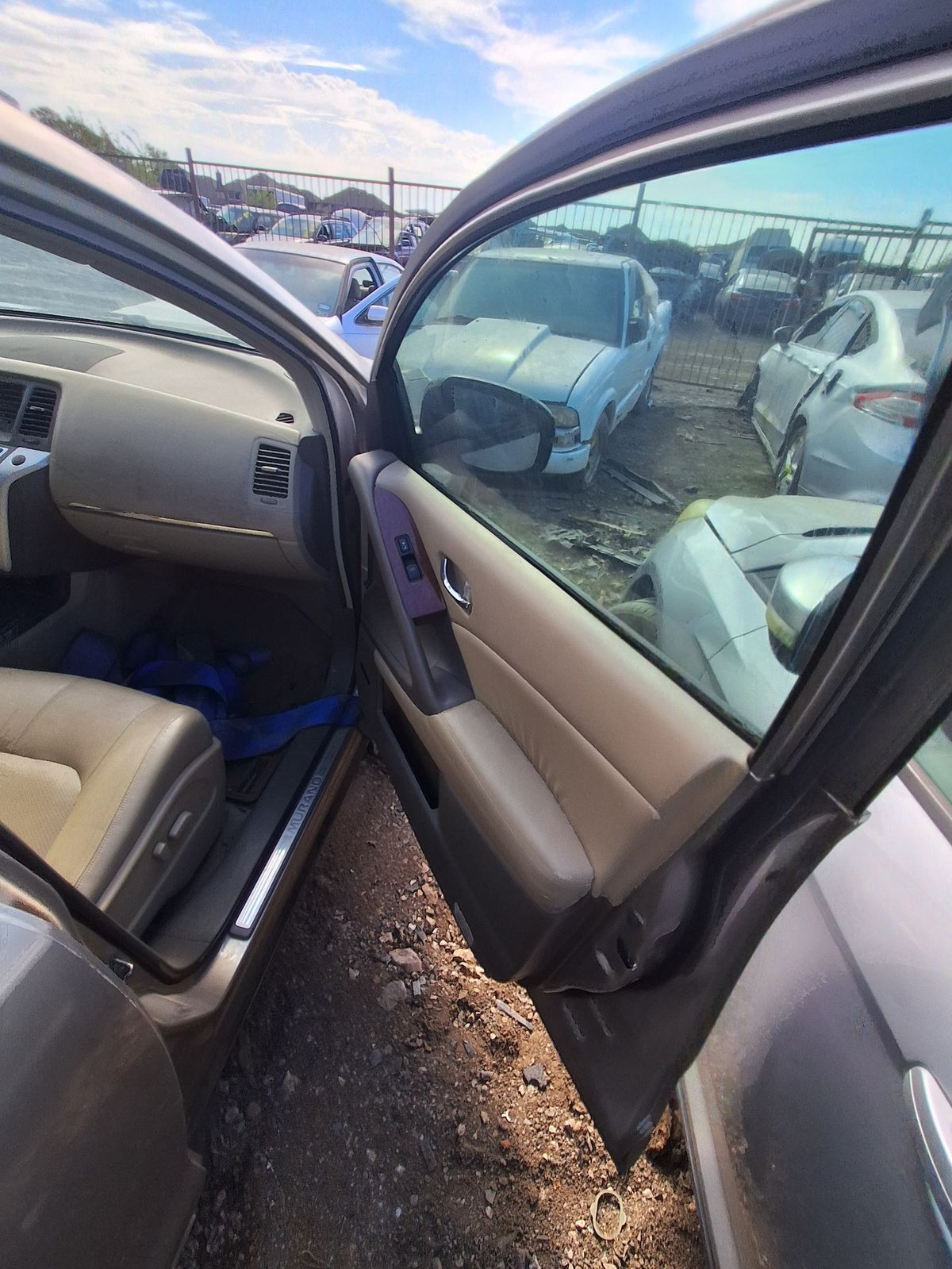 CA_VEHICLE_MEDIA:13090786229:3264958322