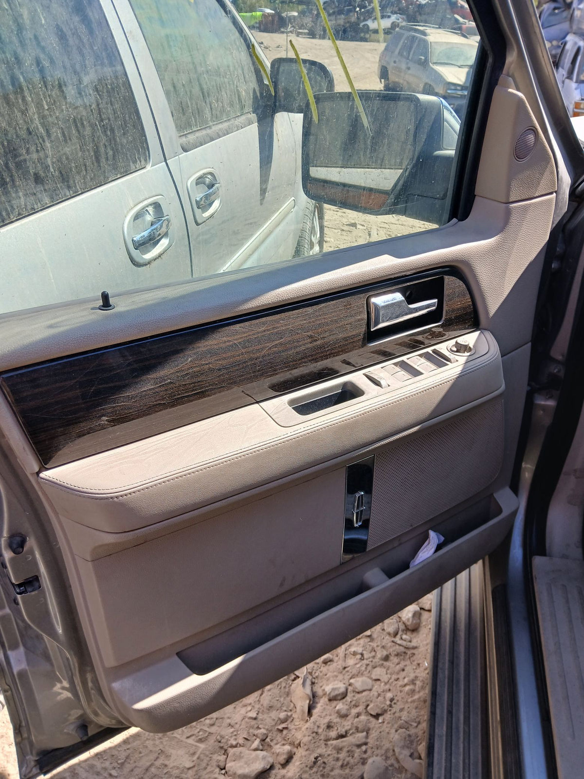 CA_VEHICLE_MEDIA:13090791149:3262686684