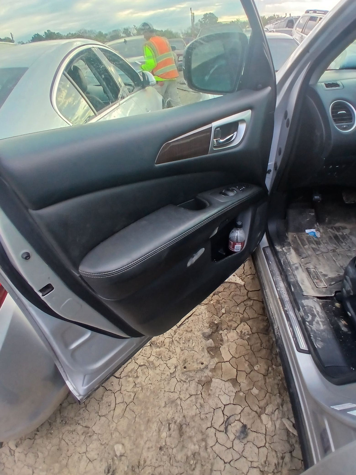 CA_VEHICLE_MEDIA:13146666230:3276546851