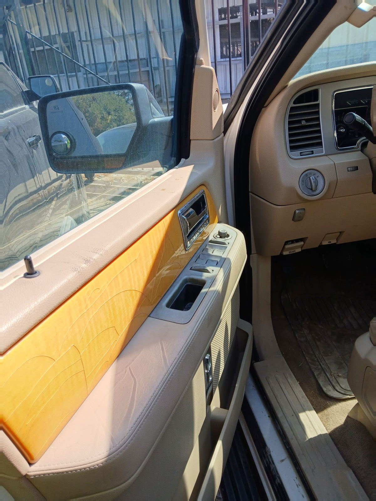 CA_VEHICLE_MEDIA:13146666232:3277745867