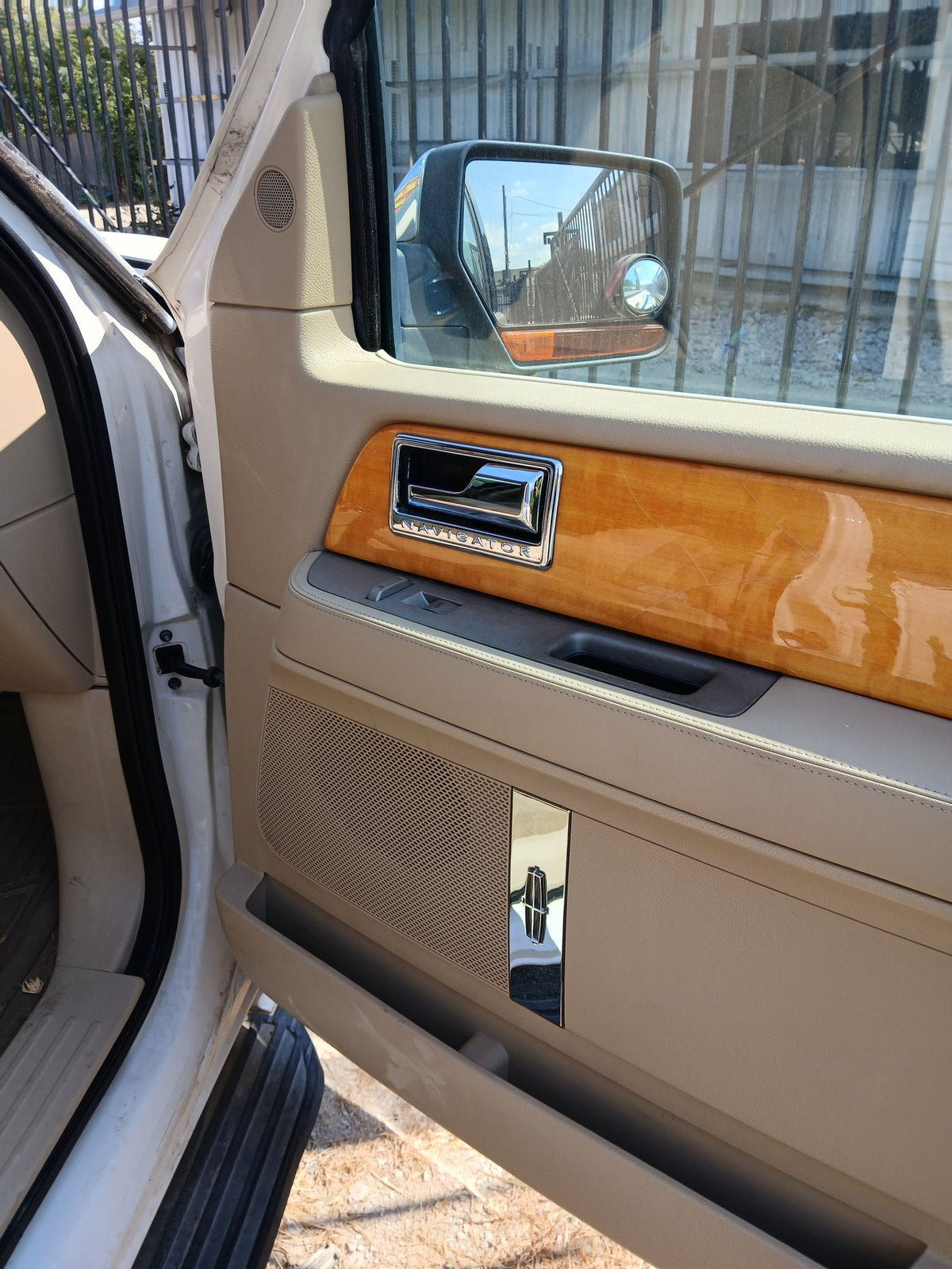 CA_VEHICLE_MEDIA:13146666232:3277746191