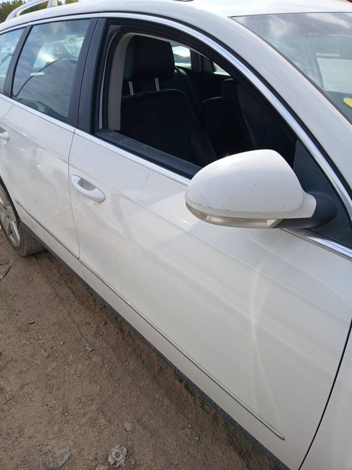 CA_VEHICLE_MEDIA:13146682907:3276915921