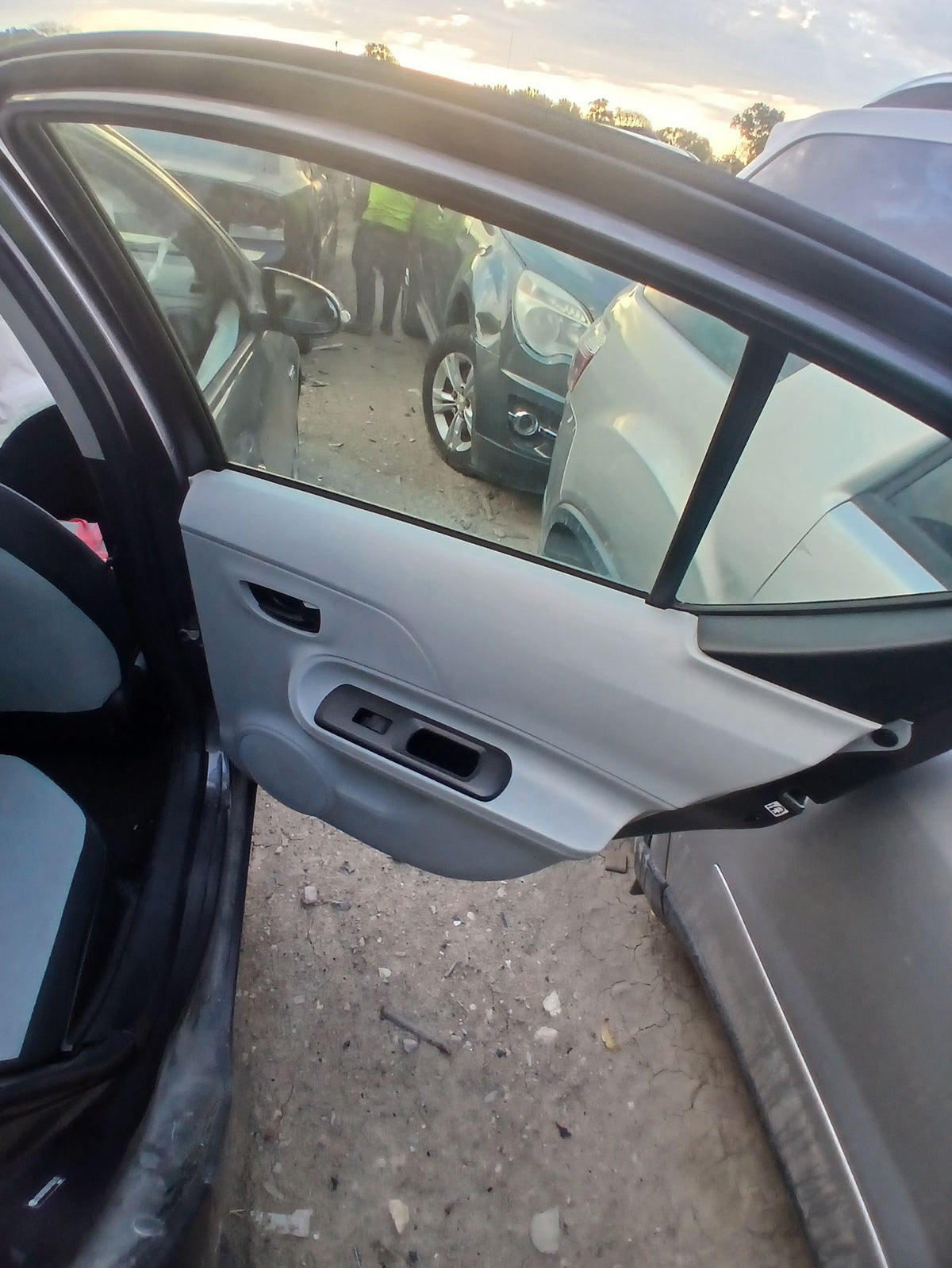 CA_VEHICLE_MEDIA:13146687492:3276412725