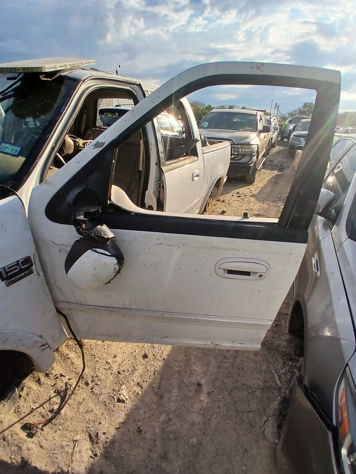 CA_VEHICLE_MEDIA:13146699592:3276572228