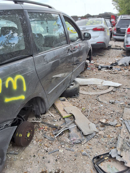 CA_VEHICLE_MEDIA:13146763259:3284443548