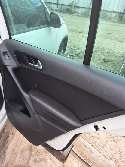 CA_VEHICLE_MEDIA:13146763281:3287140337