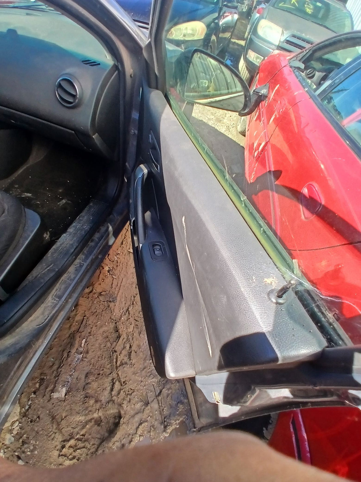 CA_VEHICLE_MEDIA:13203491399:3295222320