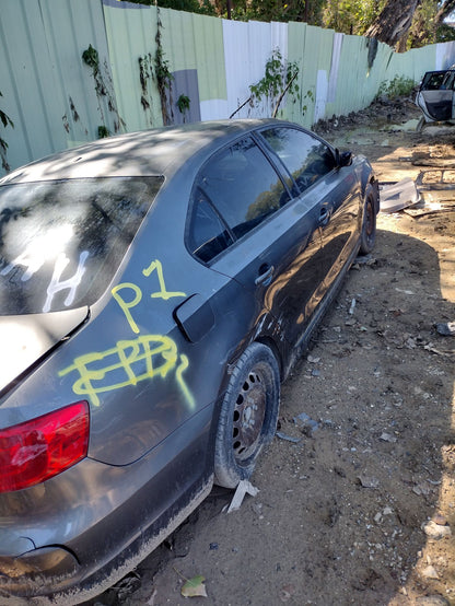 CA_VEHICLE_MEDIA:13203496375:3295097210