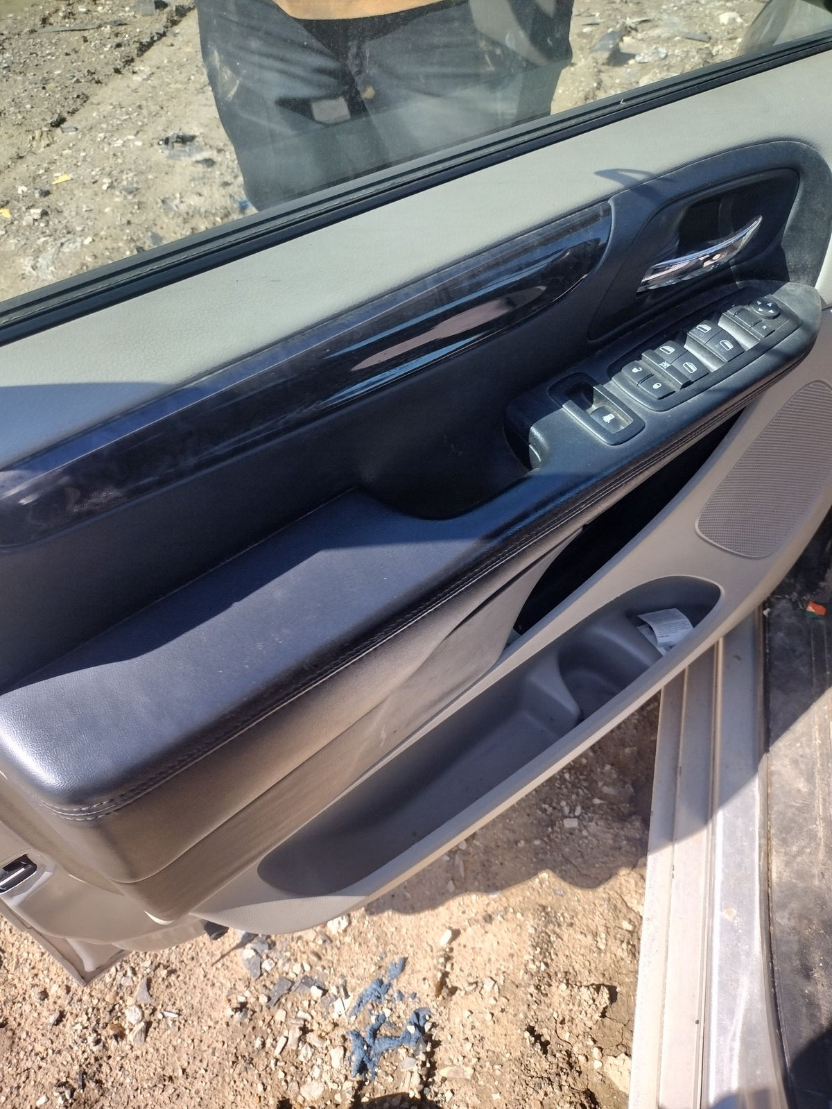 CA_VEHICLE_MEDIA:13203515097:3294261135