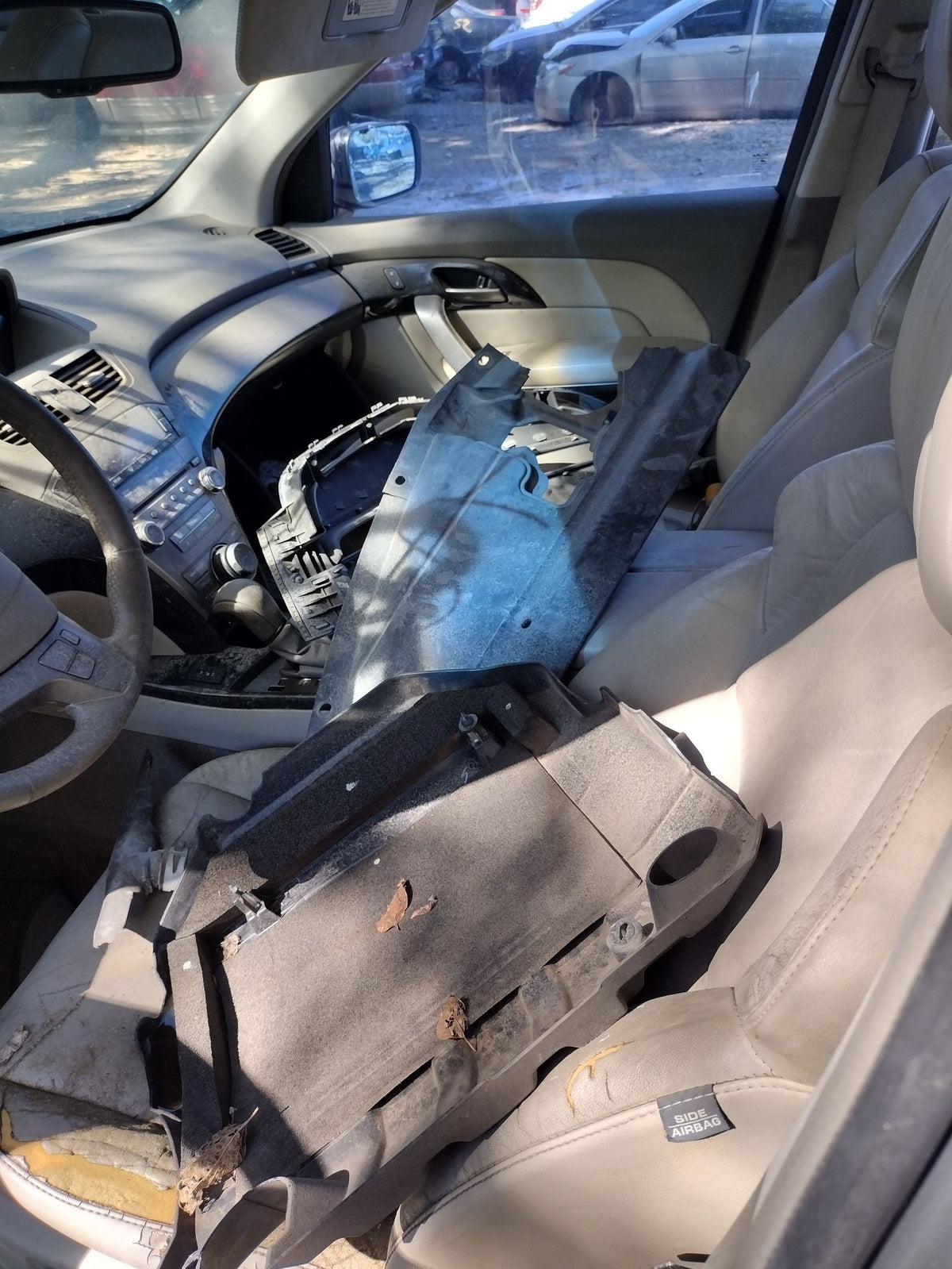 CA_VEHICLE_MEDIA:13203528202:3295167452