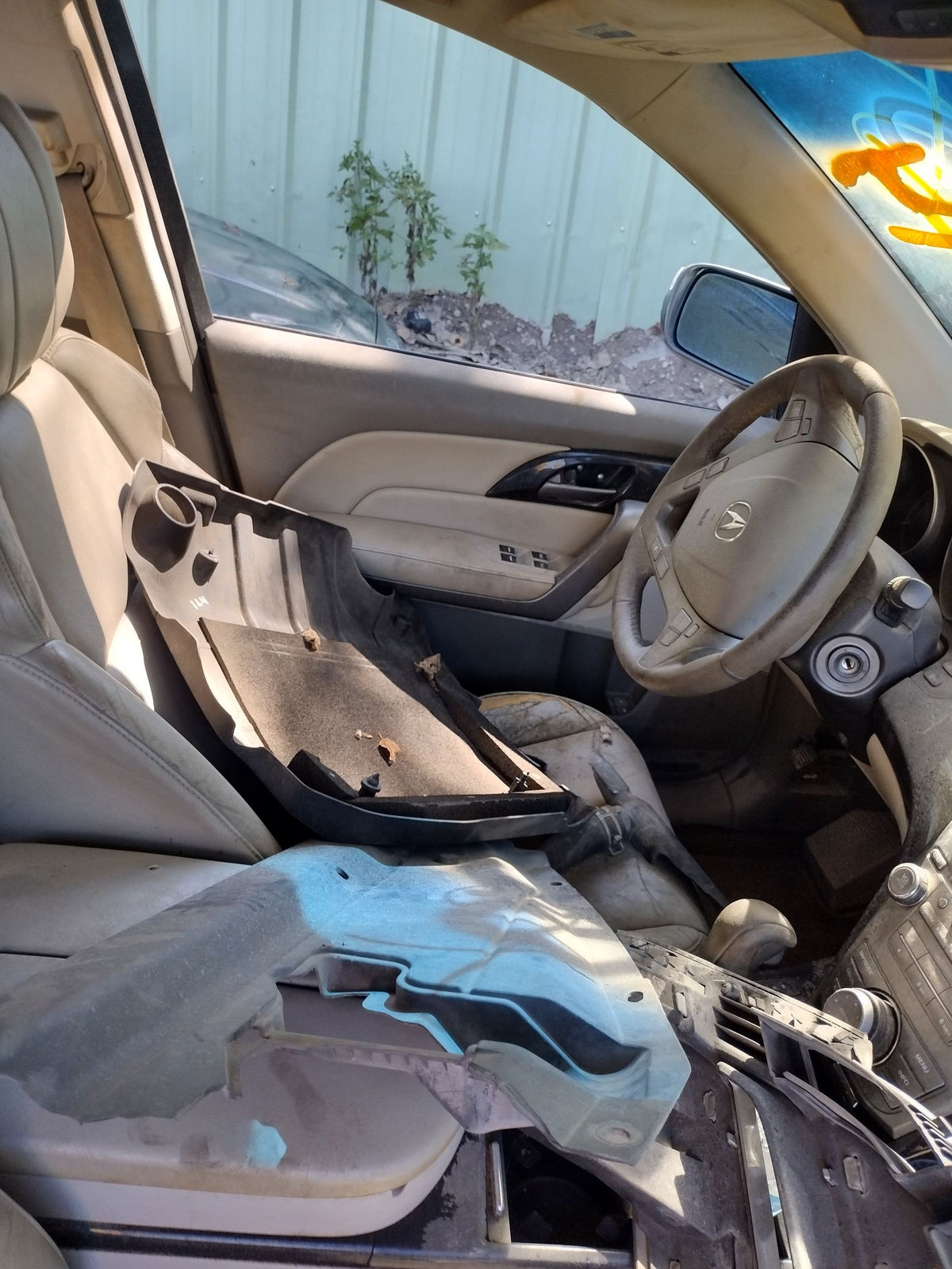 CA_VEHICLE_MEDIA:13203528202:3295168897