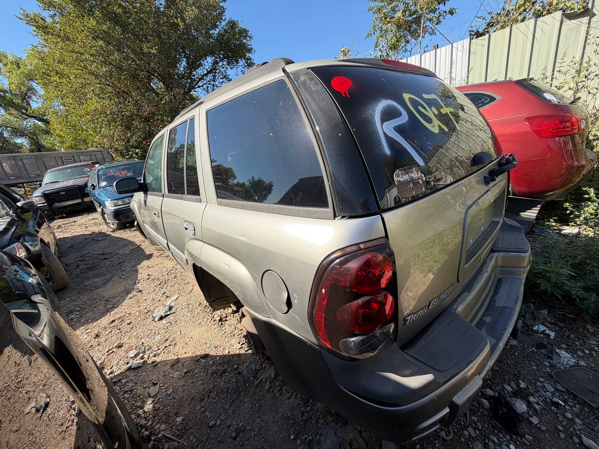CA_VEHICLE_MEDIA:13203528233:3300973128