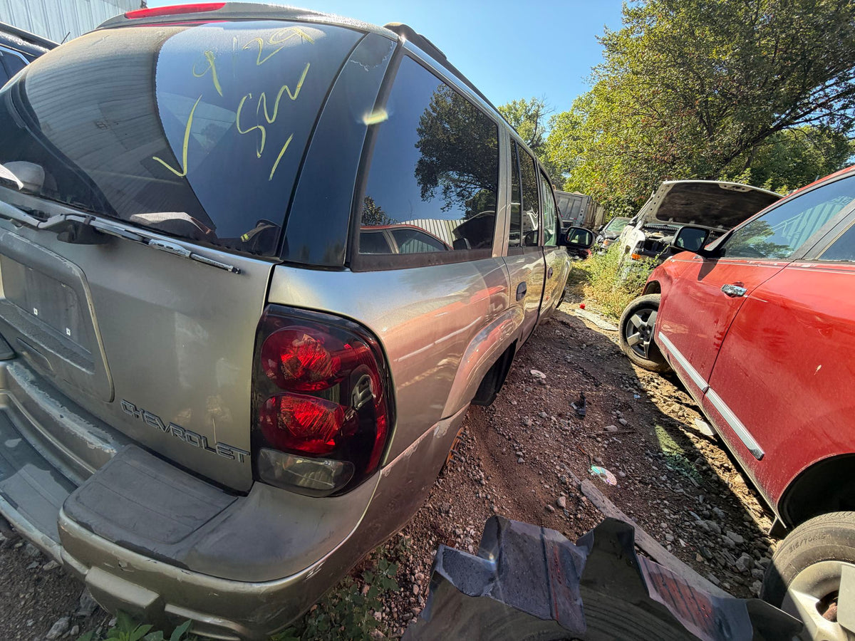 CA_VEHICLE_MEDIA:13203528233:3300973160