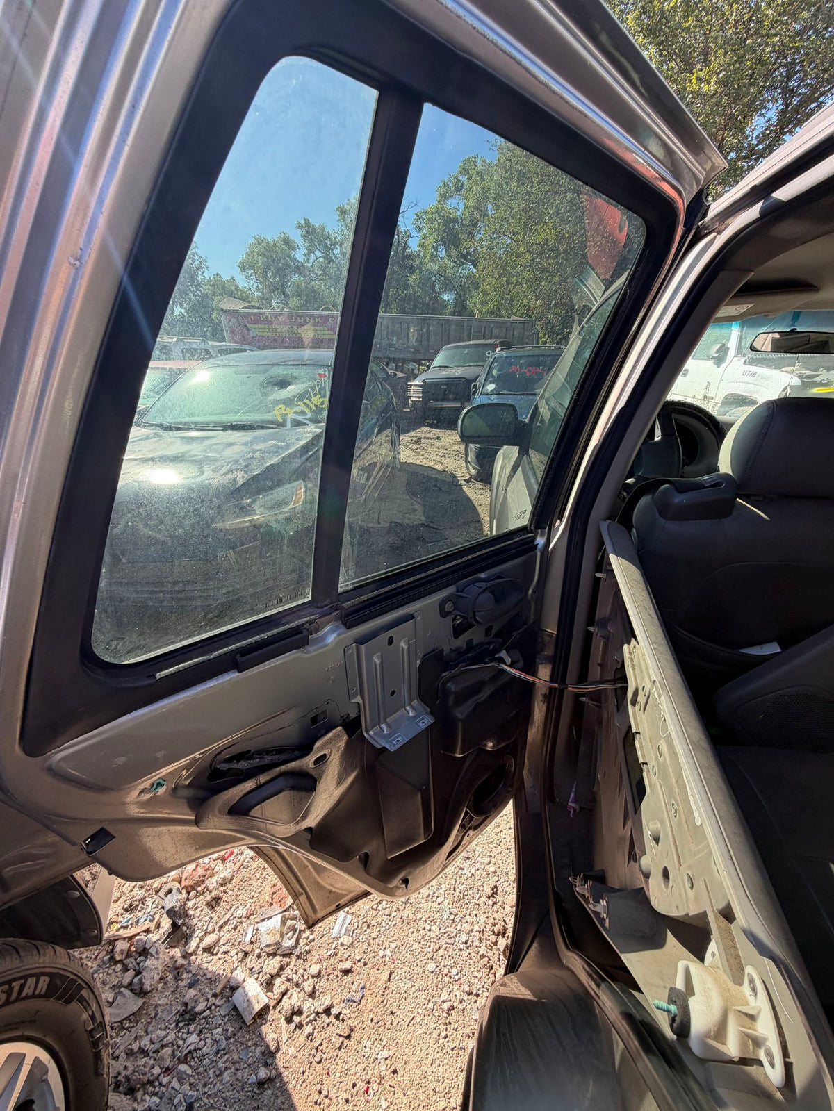 CA_VEHICLE_MEDIA:13203528233:3300973226