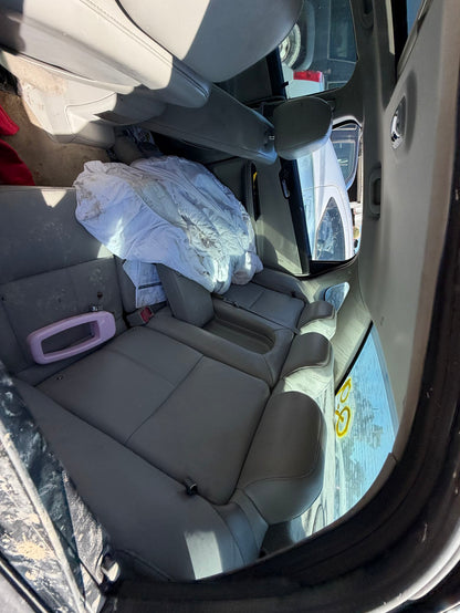 CA_VEHICLE_MEDIA:13203528235:3300984211