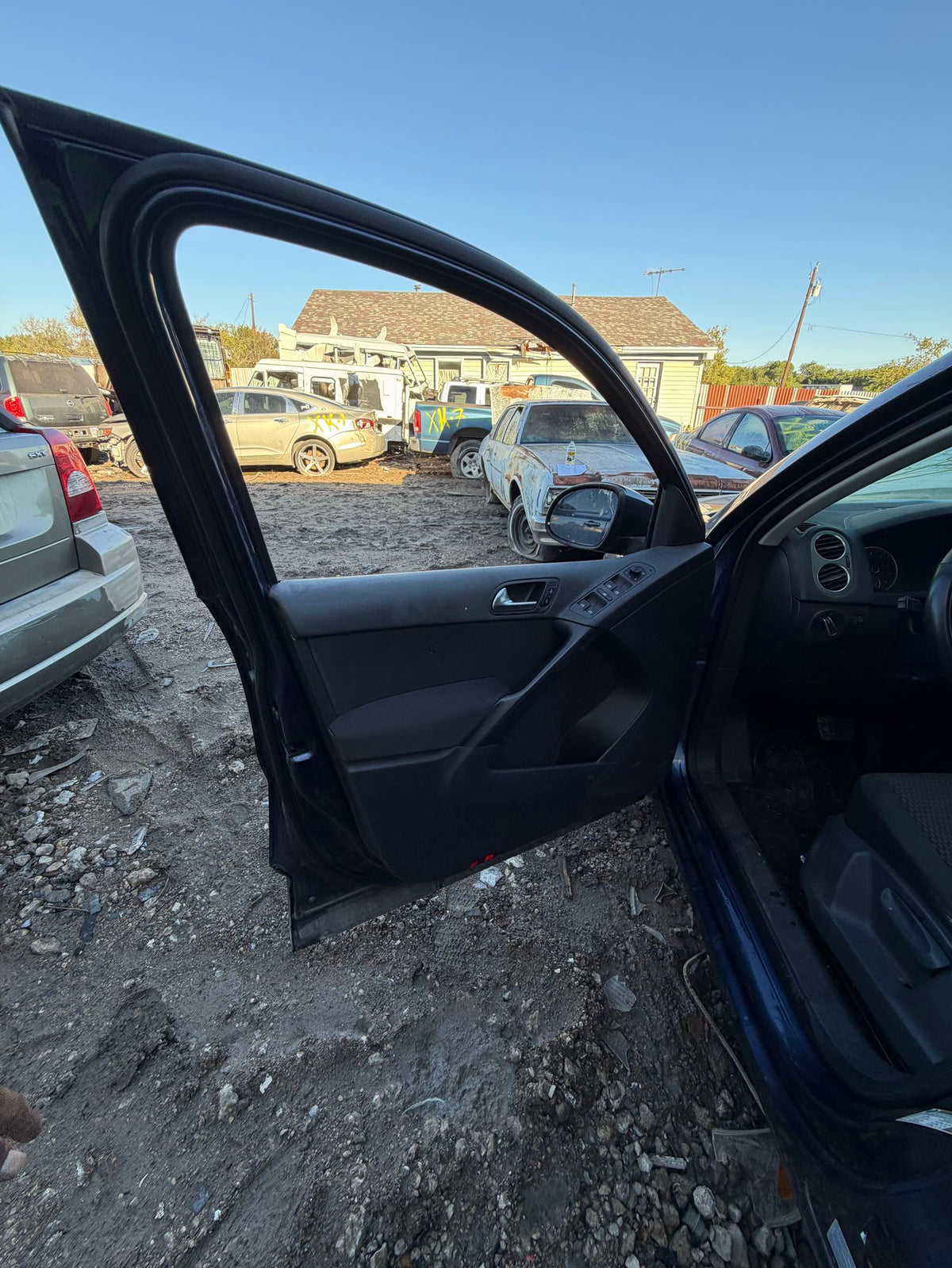 CA_VEHICLE_MEDIA:13203578702:3293617055