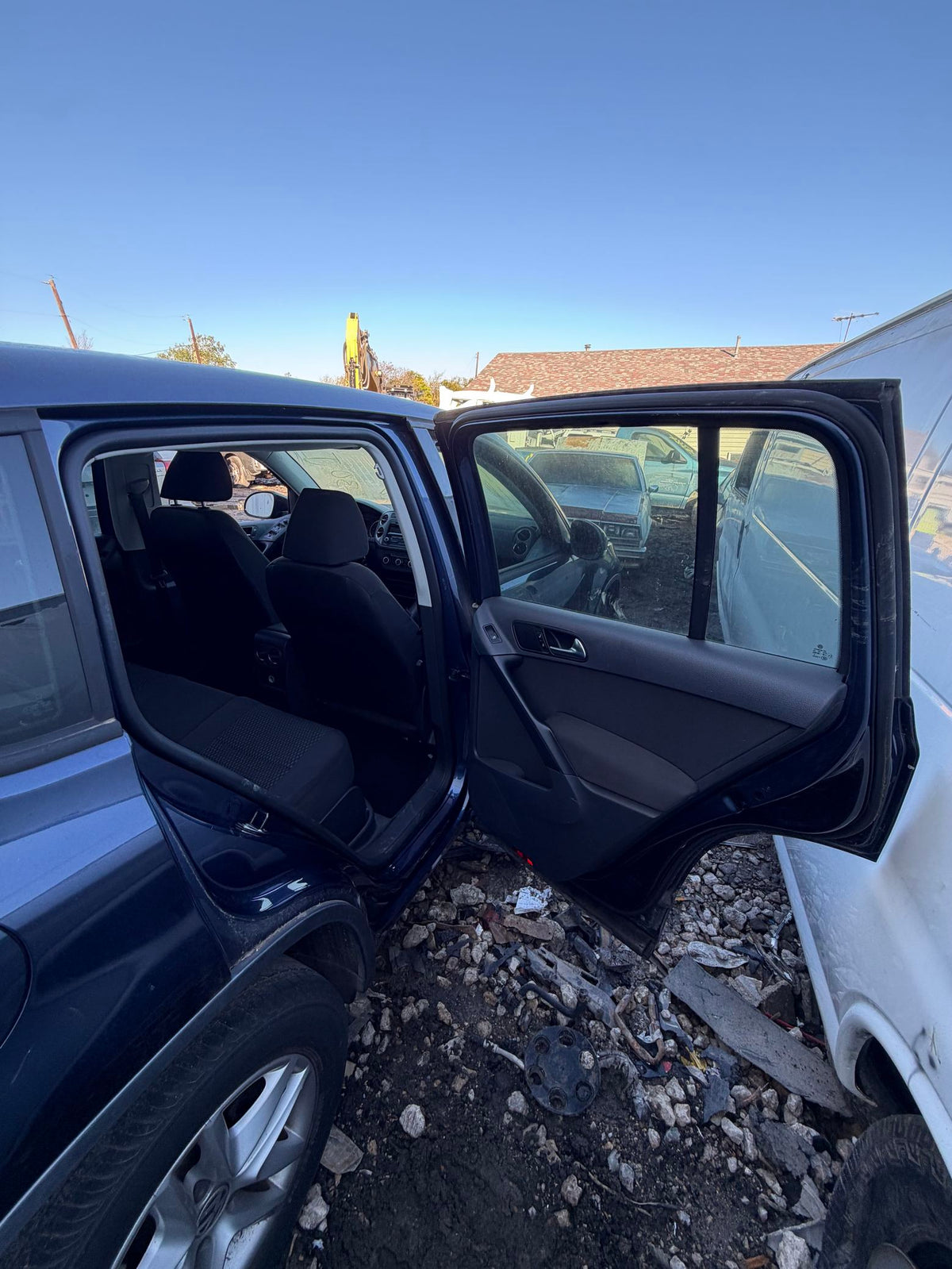 CA_VEHICLE_MEDIA:13203578702:3293617059