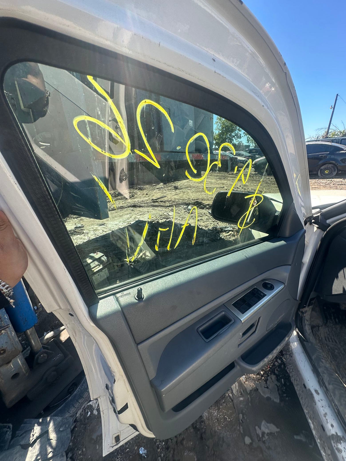 CA_VEHICLE_MEDIA:13203596192:3294536483