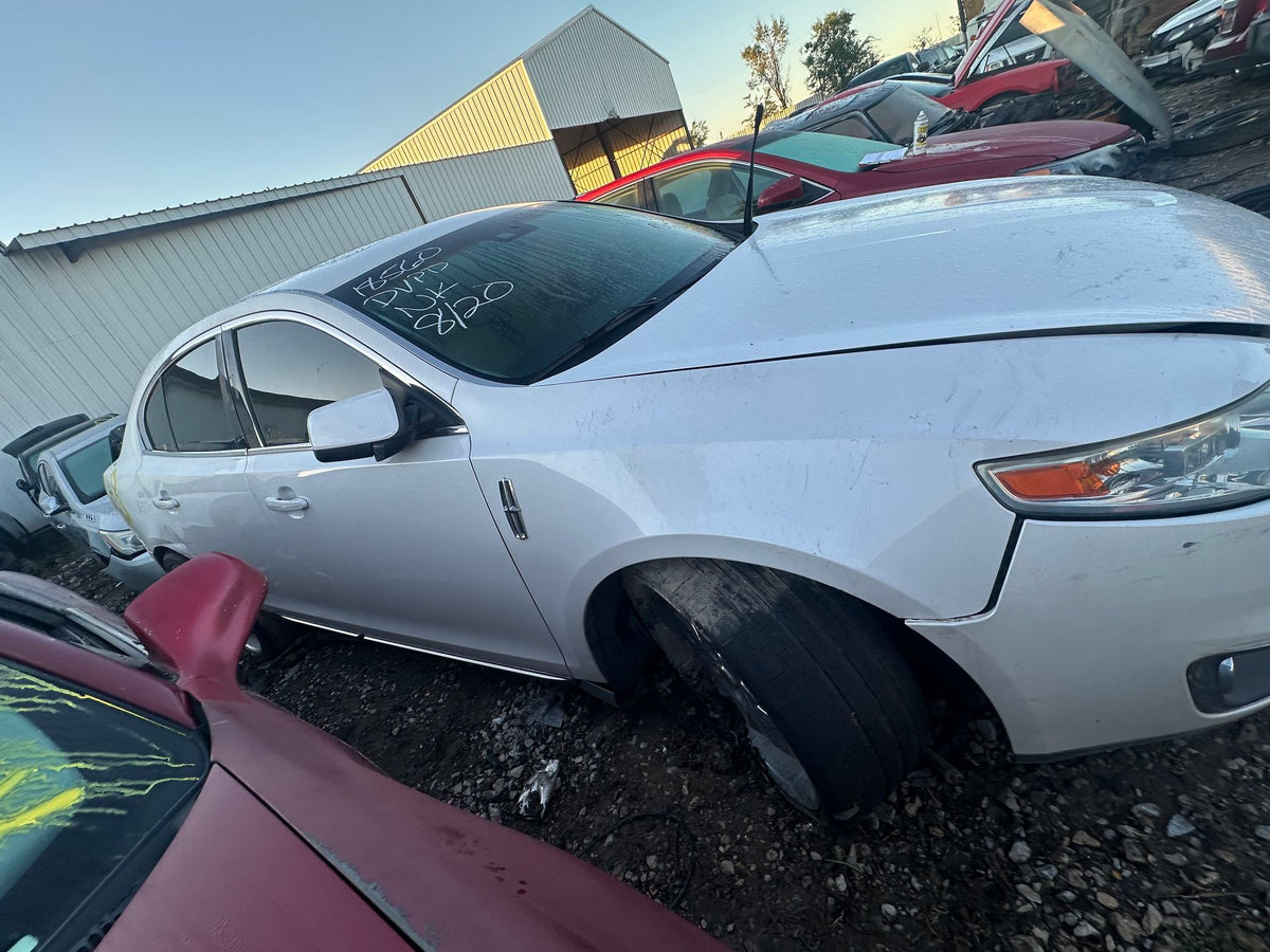 CA_VEHICLE_MEDIA:13203596198:3294362301