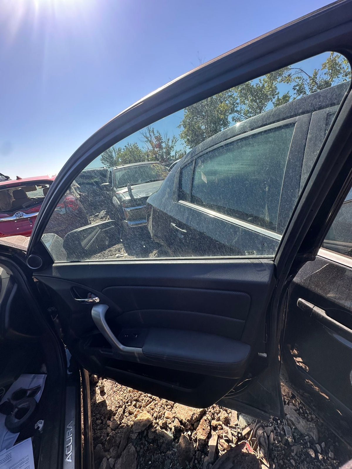 CA_VEHICLE_MEDIA:13203598398:3301577722