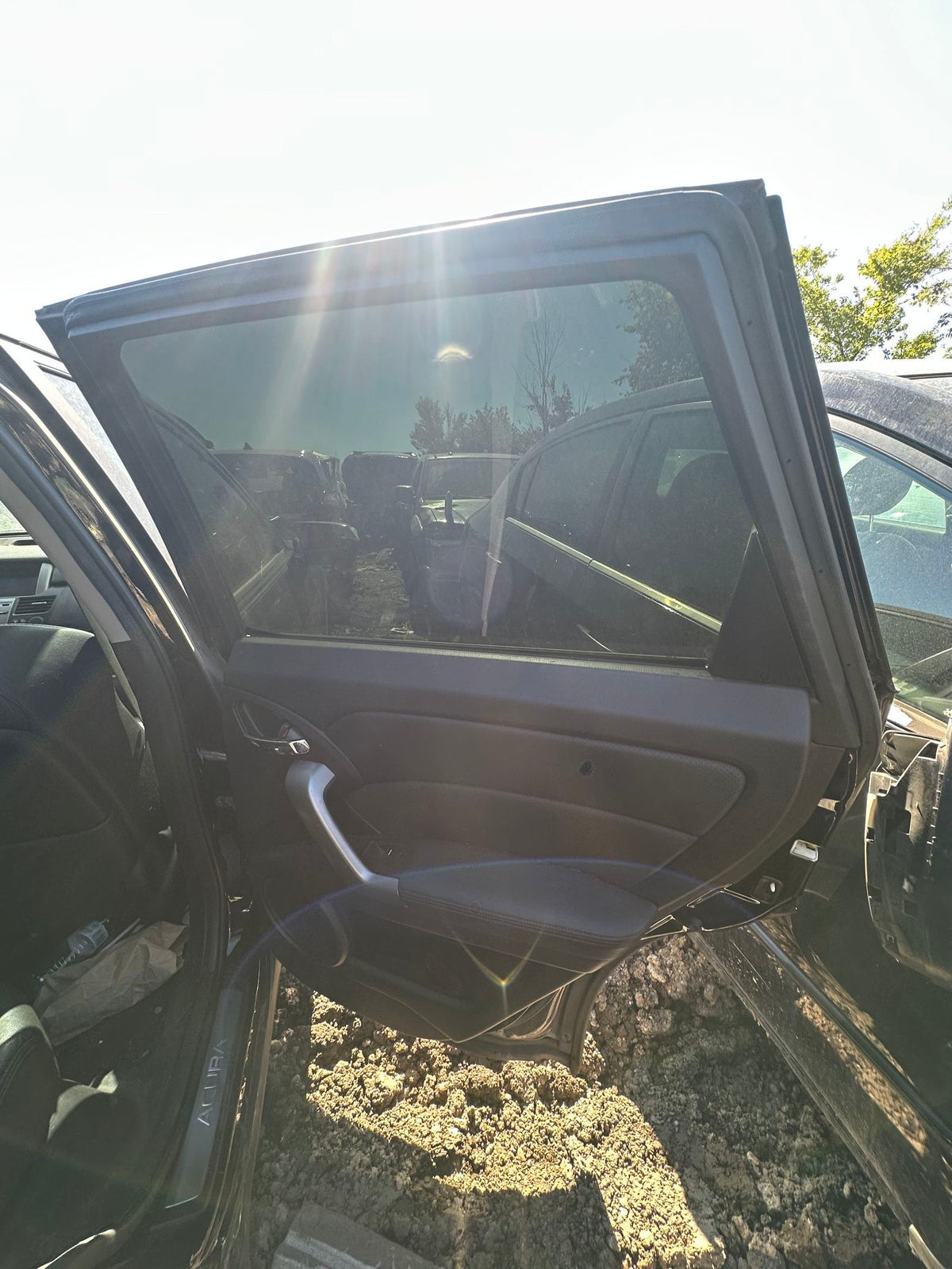 CA_VEHICLE_MEDIA:13203598398:3301577761