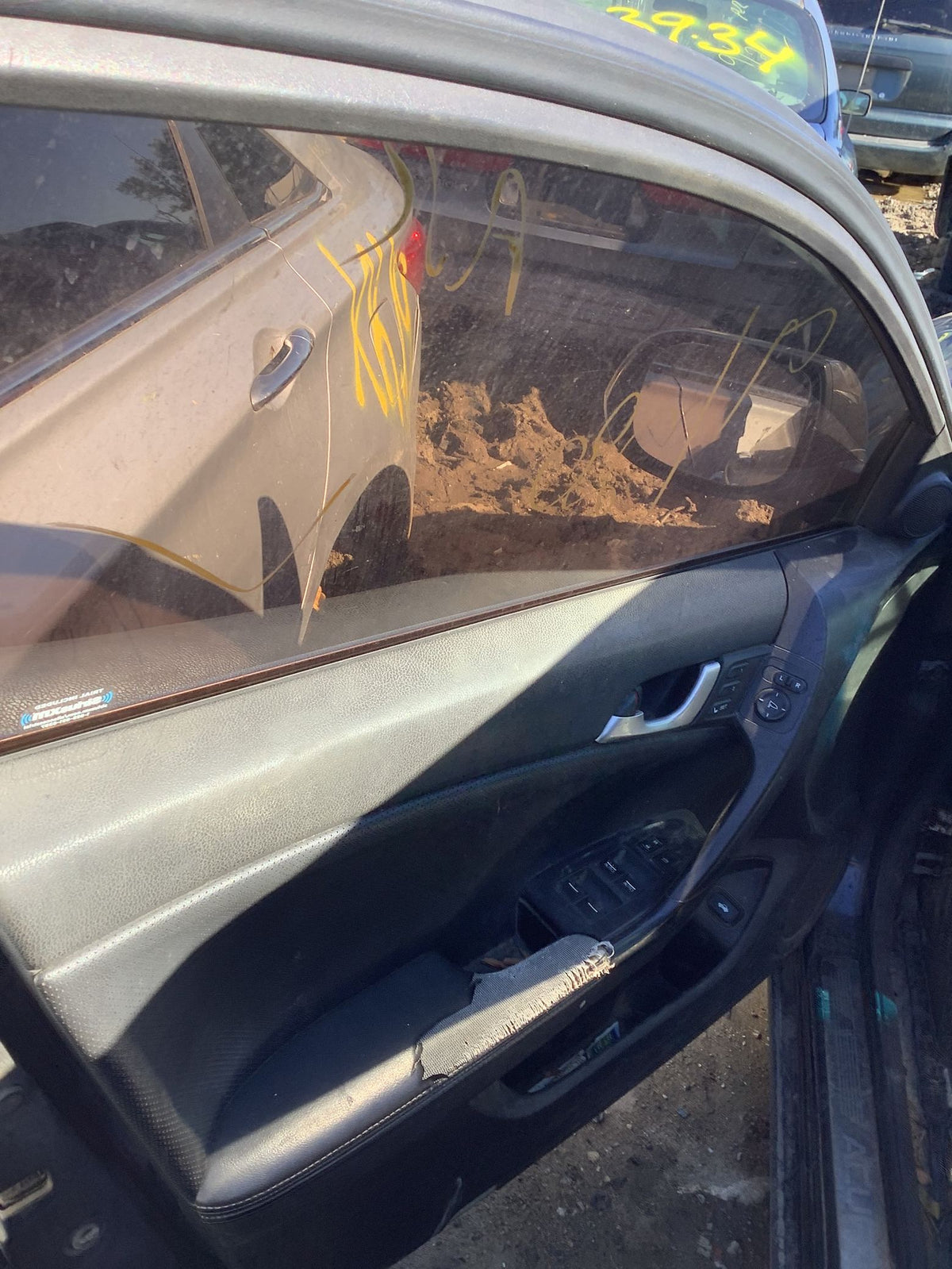 CA_VEHICLE_MEDIA:13203598399:3298215897
