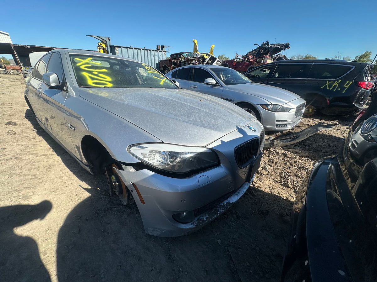 CA_VEHICLE_MEDIA:13203598400:3301636348