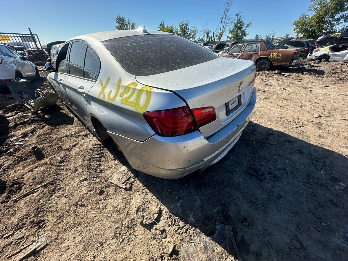CA_VEHICLE_MEDIA:13203598400:3301640364