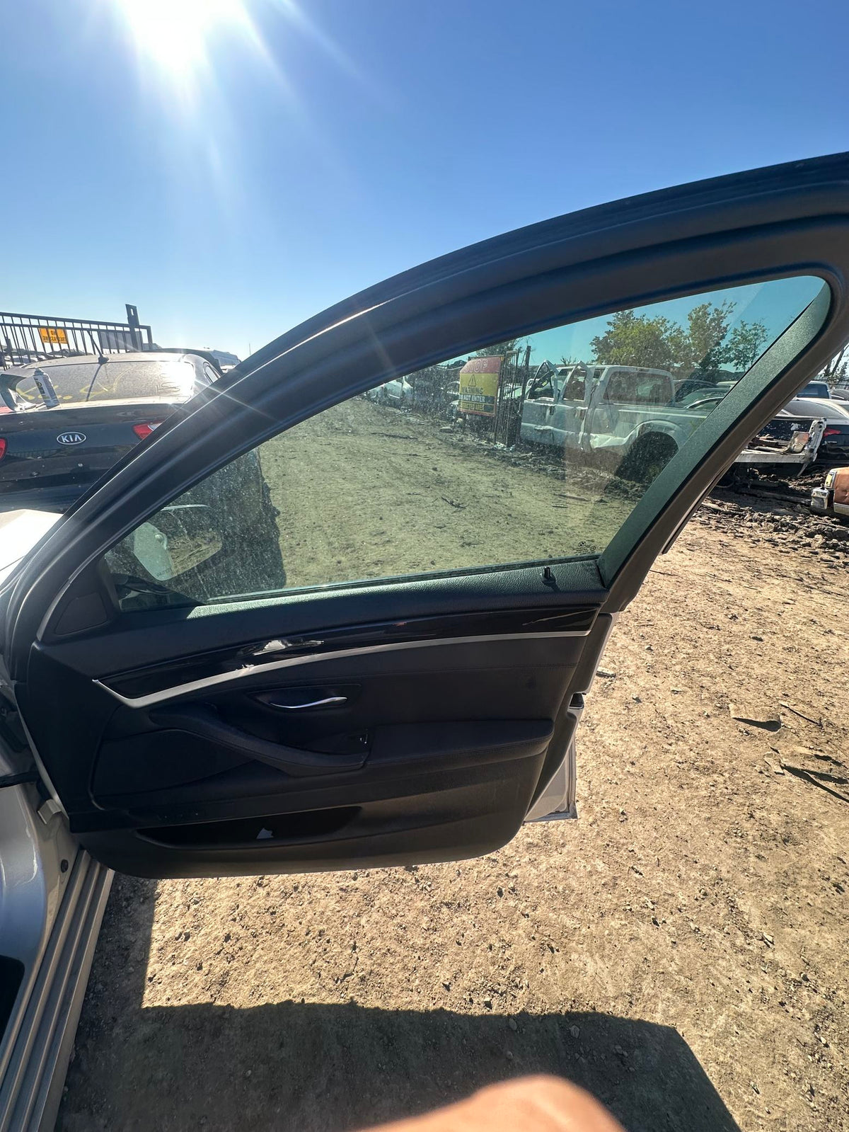 CA_VEHICLE_MEDIA:13203598400:3301640380