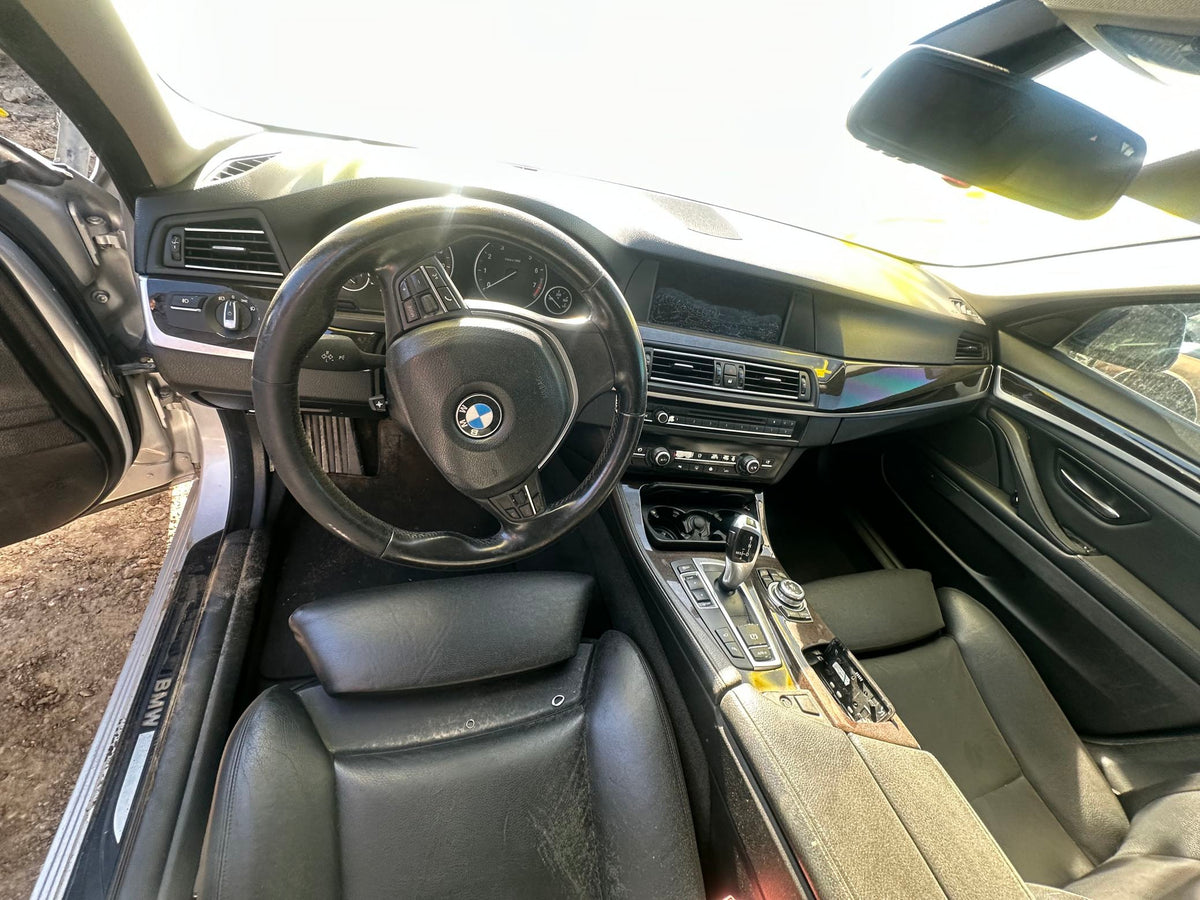CA_VEHICLE_MEDIA:13203598400:3301640417