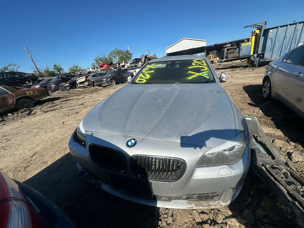 CA_VEHICLE_MEDIA:13203598400:3301640418