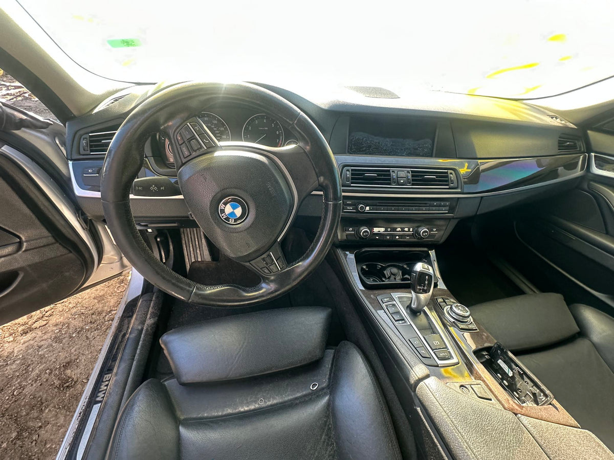CA_VEHICLE_MEDIA:13203598400:3301640474