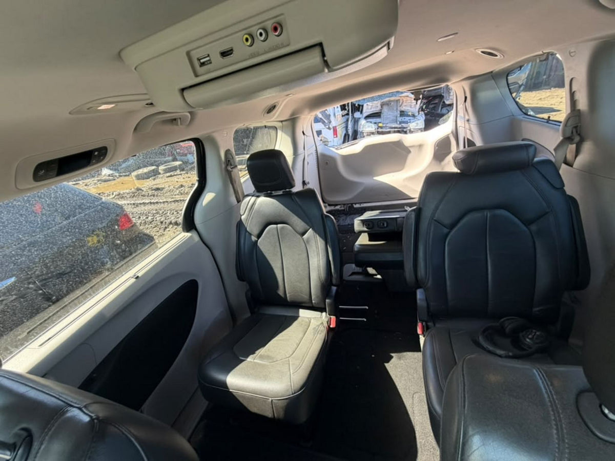 CA_VEHICLE_MEDIA:13203598430:3300656365